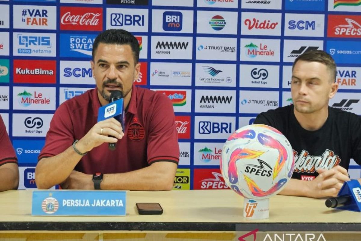 Pertandingan Seru: Doni Tri Siap Perkuat Persija Jakarta Melawan Semen Padang